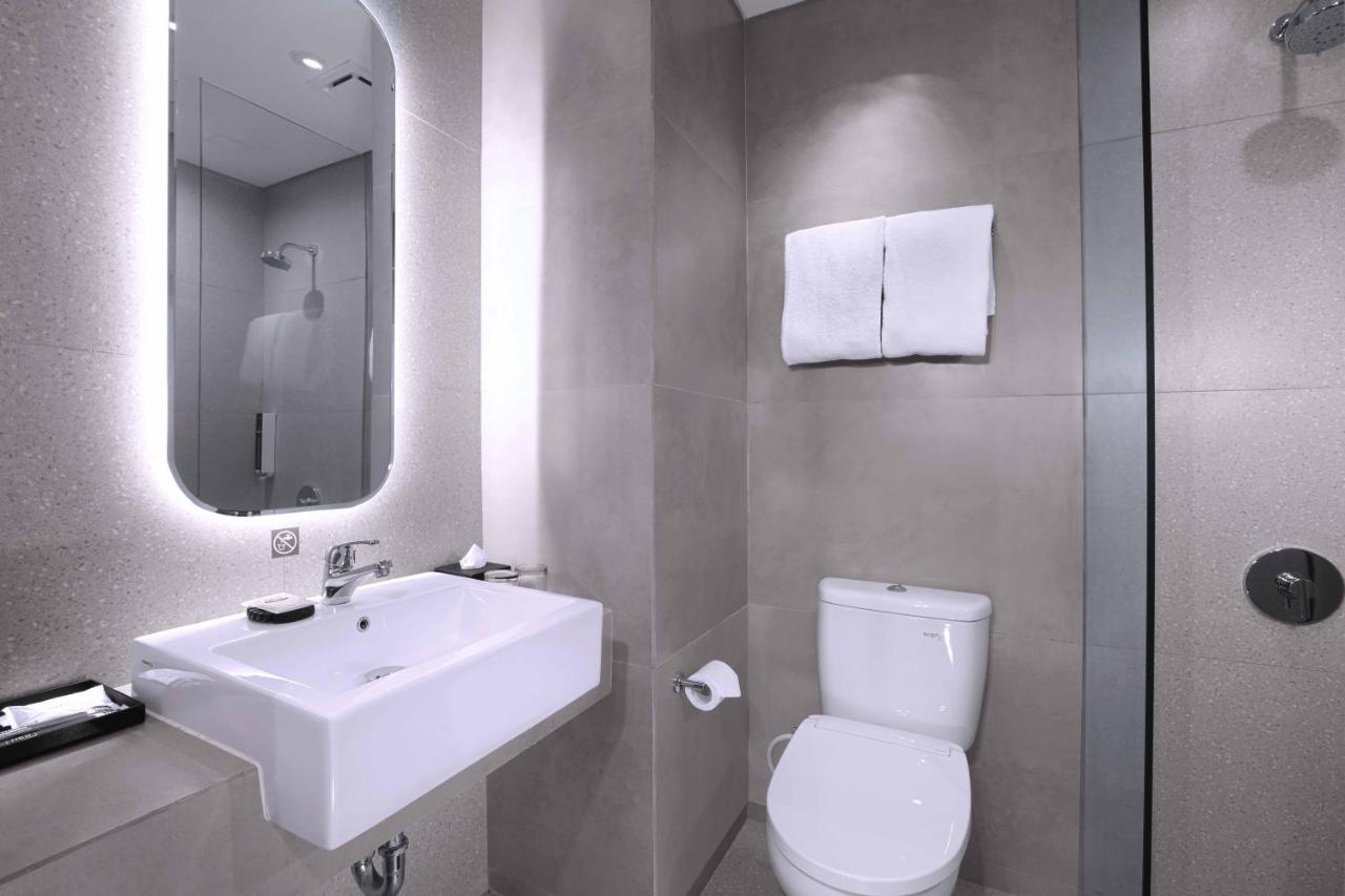 Deluxe Double or Twin Room with City View,1641103641:JPEG