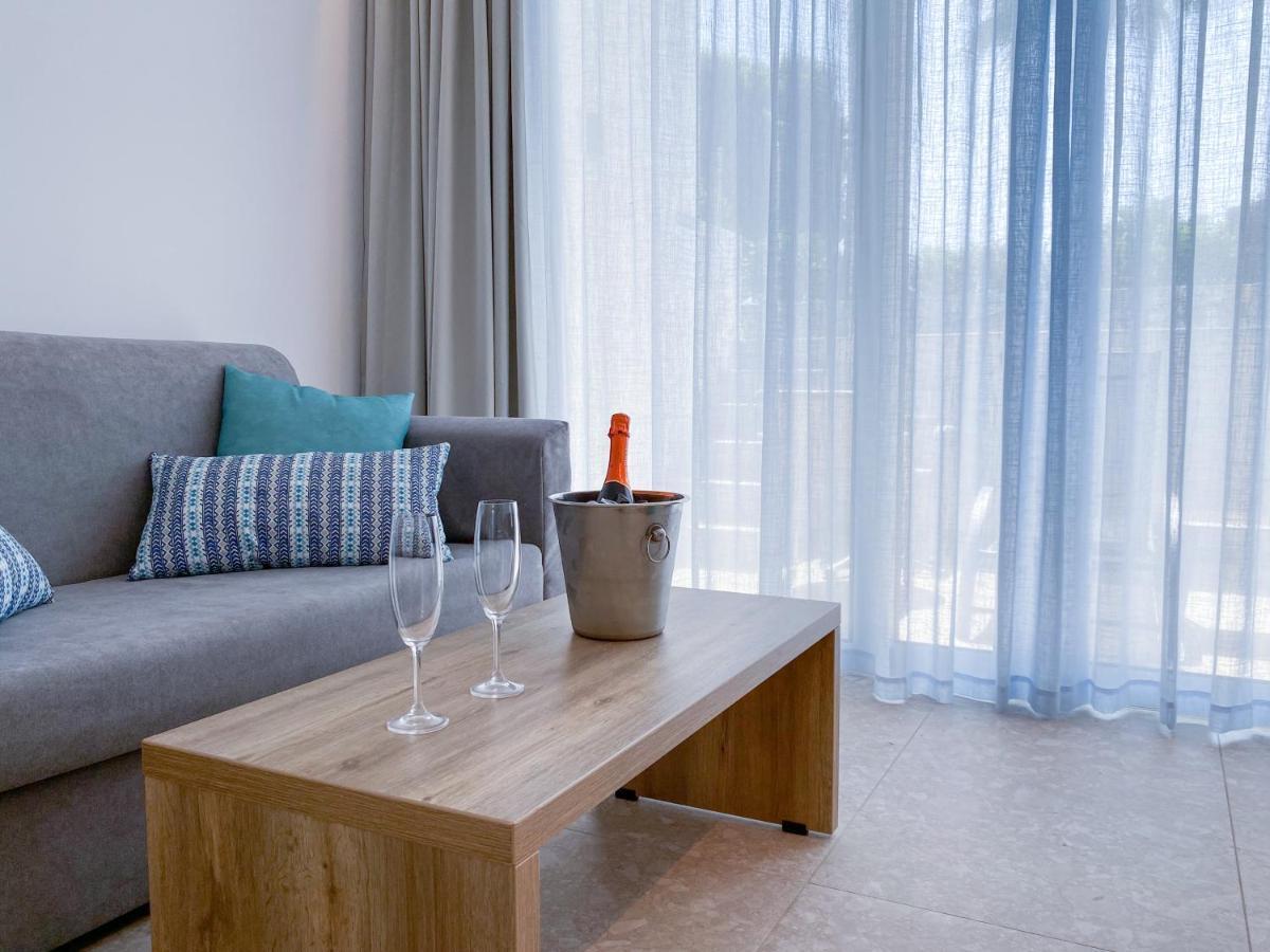 Junior Suite Sharing Pool