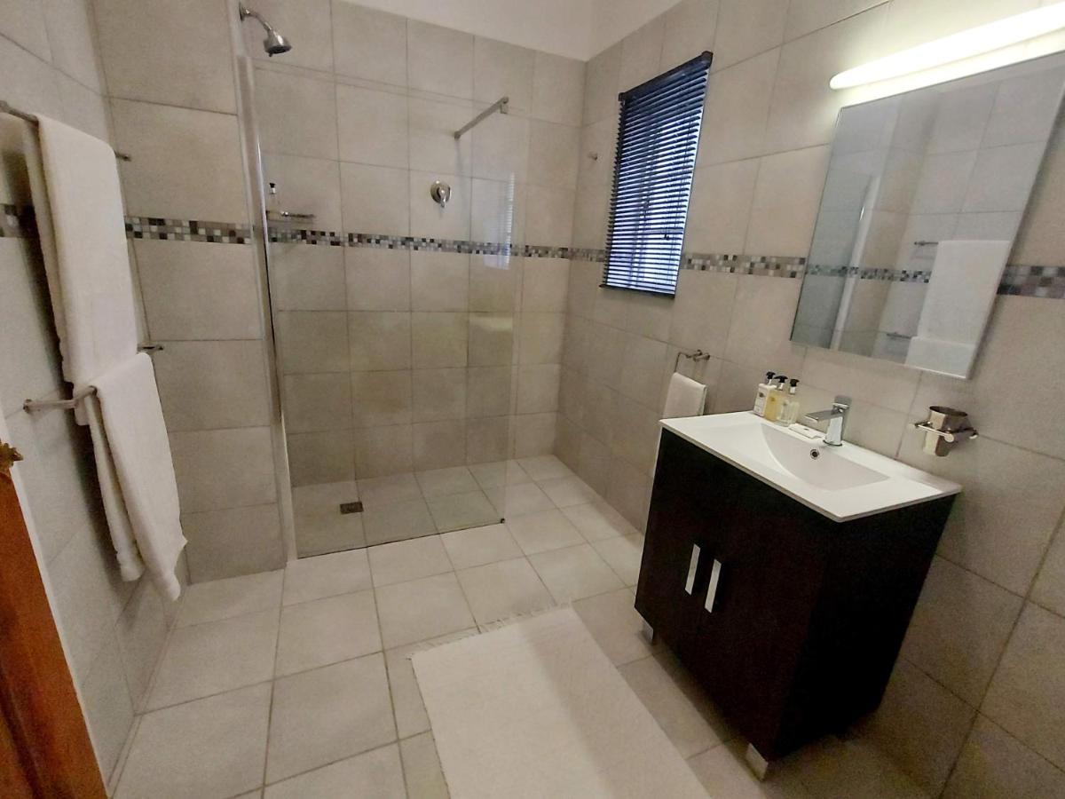 Deluxe Double Room with Shower