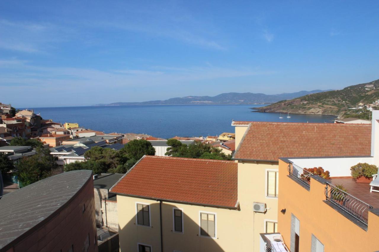 Habitación Doble Deluxe con balcón y vistas al mar