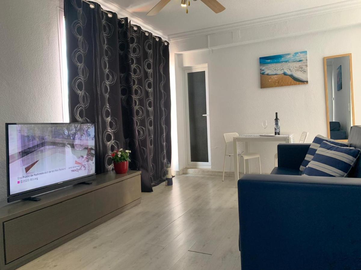 Habitación Doble Estándar con balcón y vistas a la calle