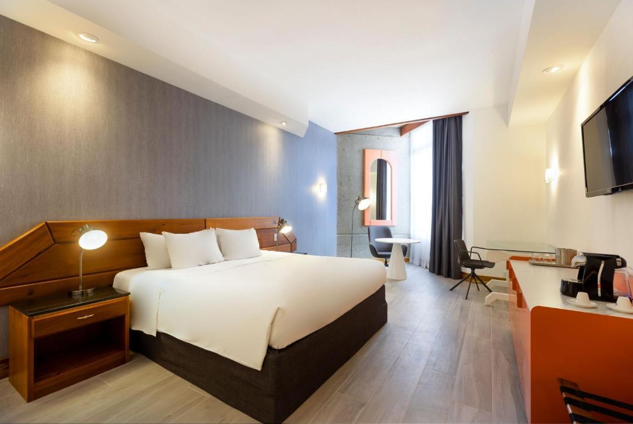 Premium King Room