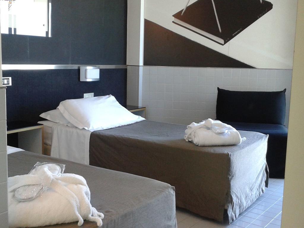 Chambre Double ou Lits Jumeaux Standard avec Vue Partielle sur la Mer