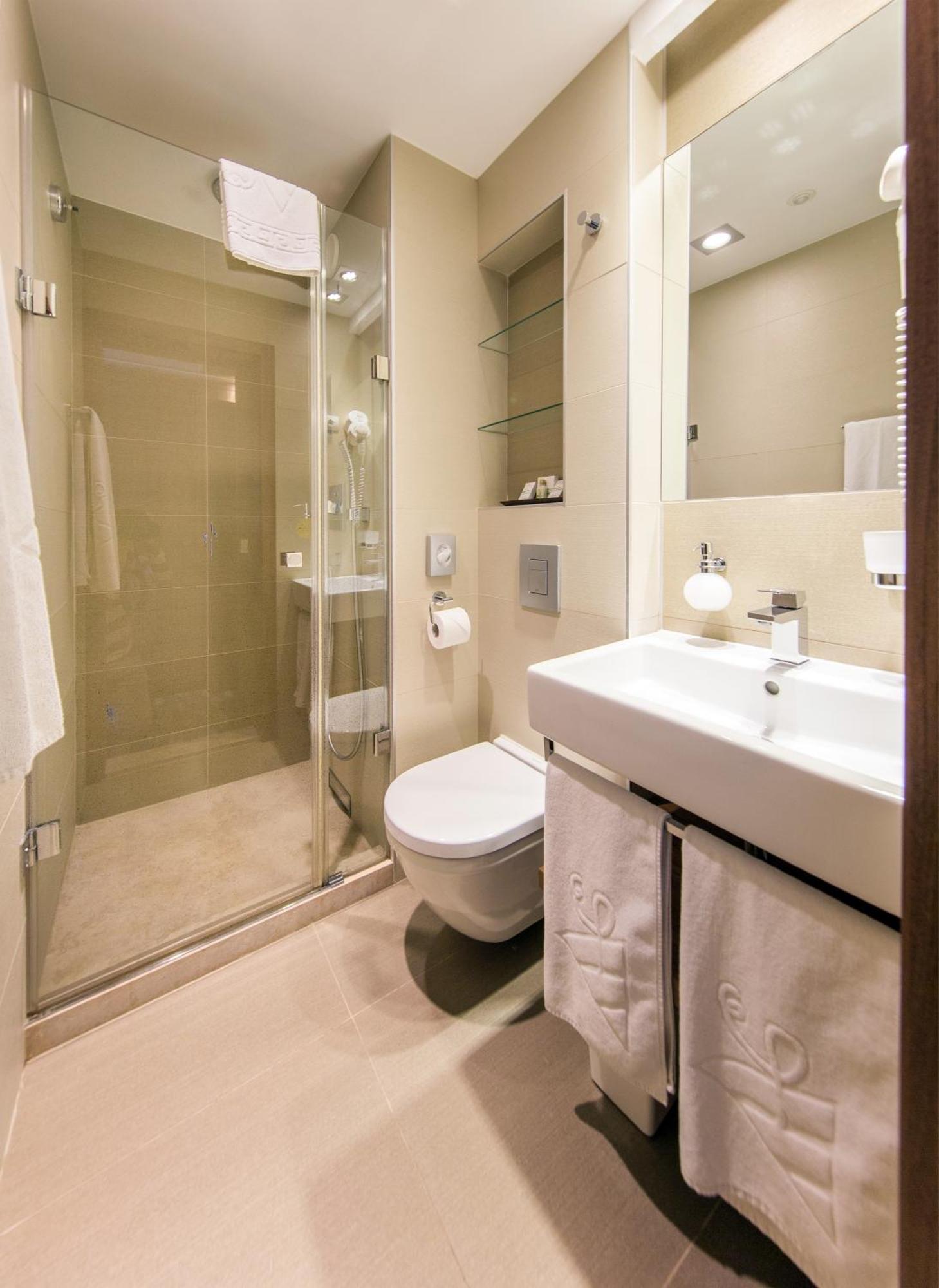 Quarto com Vista do Rio e Cama de Casal ou 2 de Solteiro