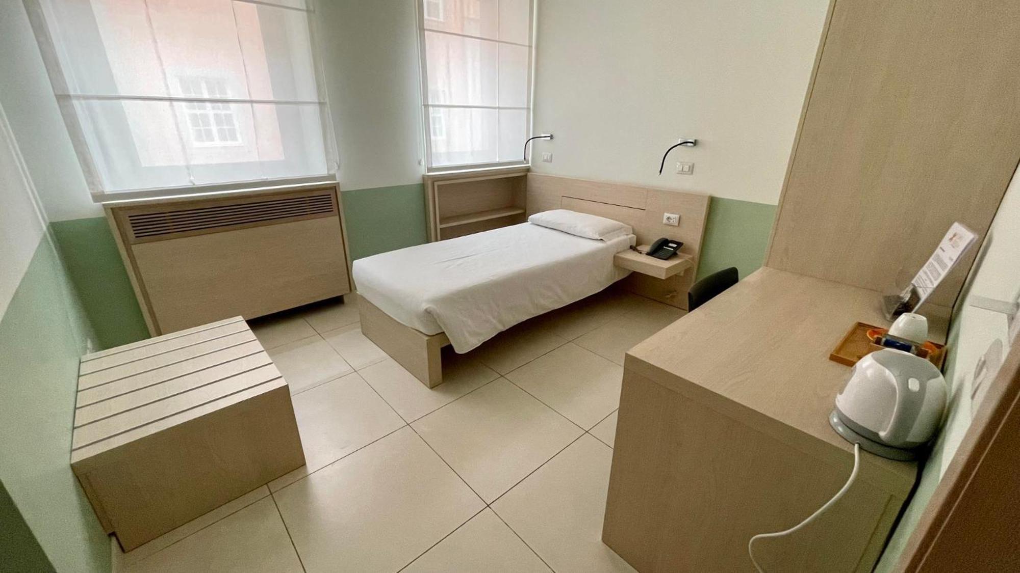 Budget Single Room