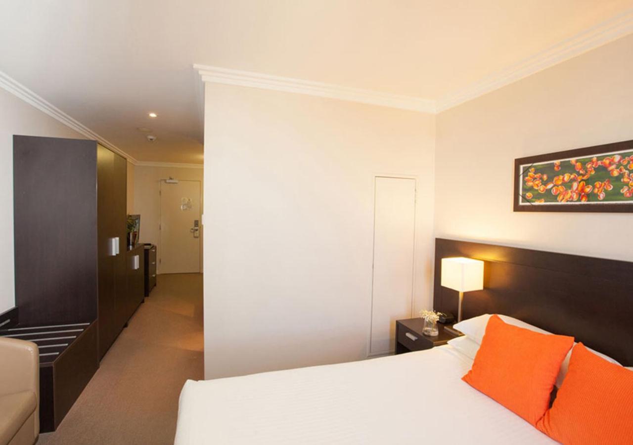 Executive Queen Room