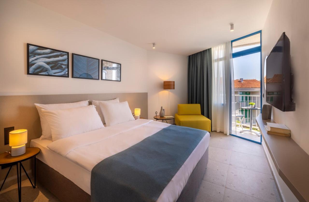 Camera Matrimoniale Superior con Letto Supplementare