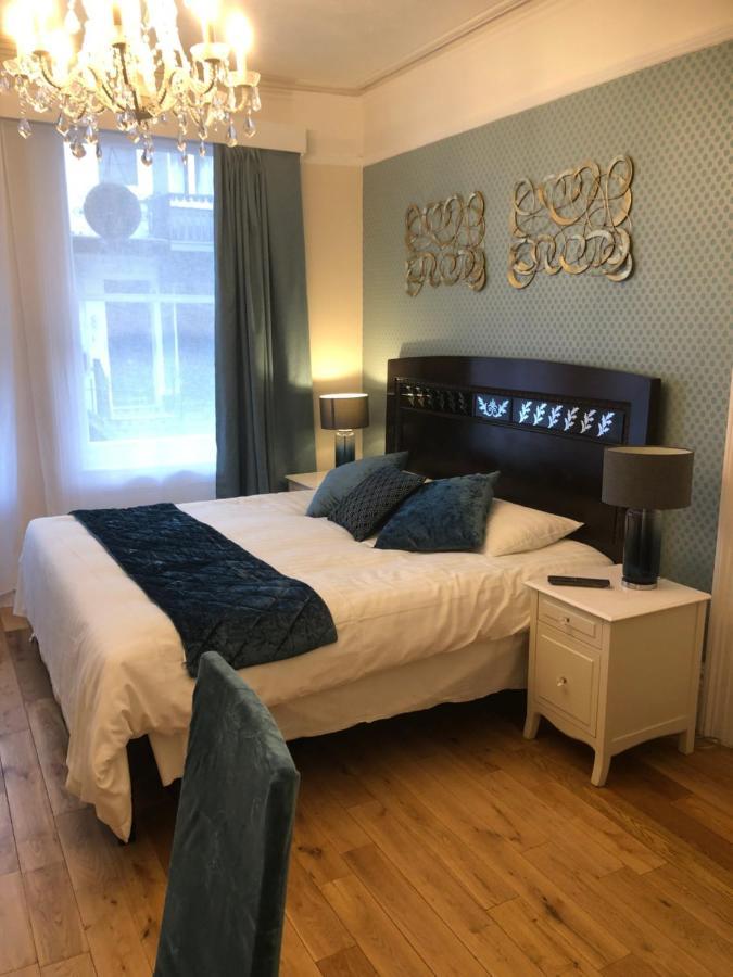 Hébergement Grand Lit King-Size Premier