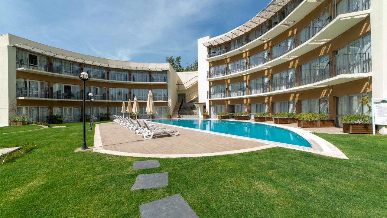 Double Room Pool View,1264373452:JPEG