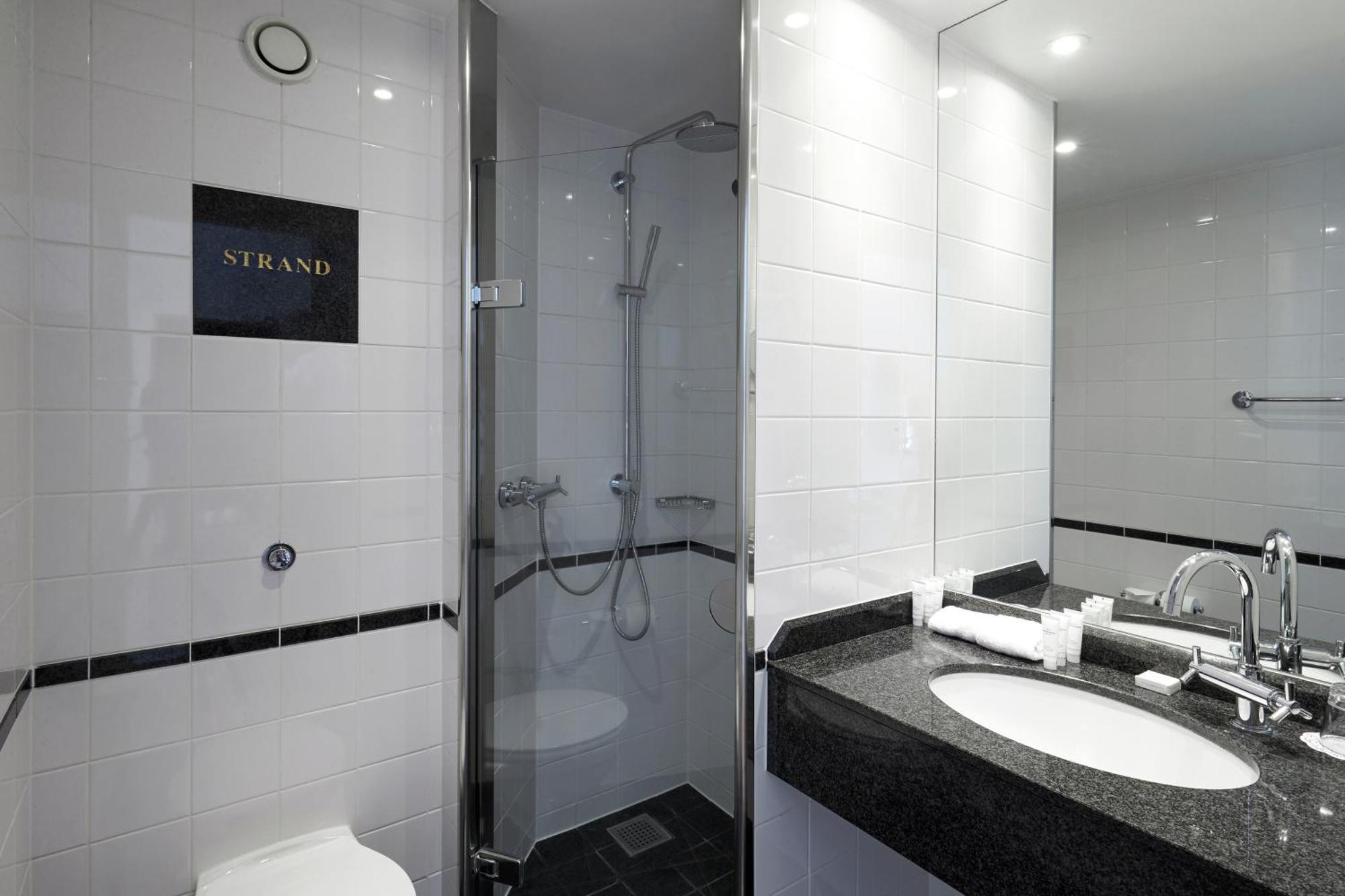 Standard Double Room,697823094:JPEG