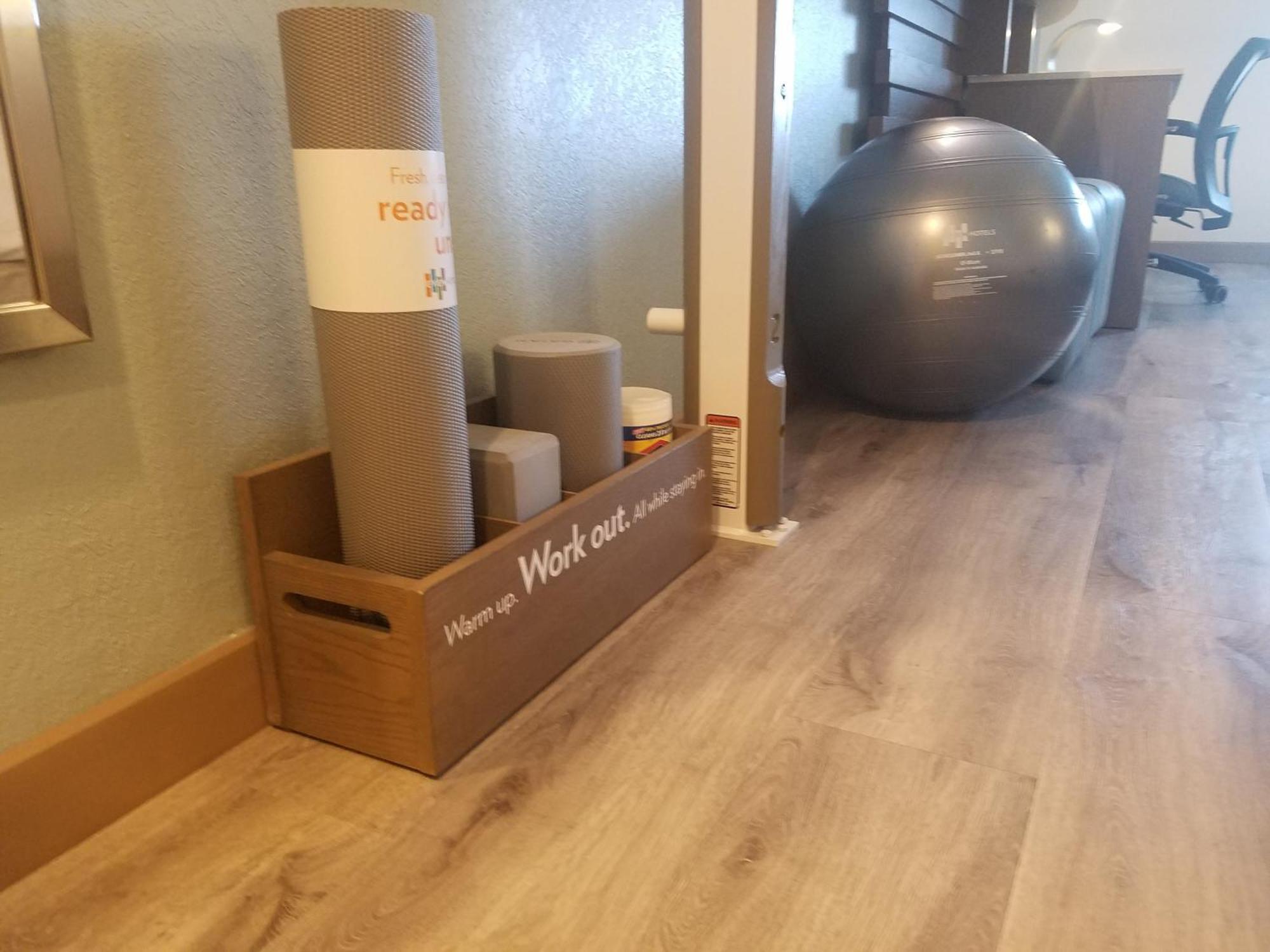 King Room - Hearing Accessible - Roll-in Shower,1649903793:JPEG