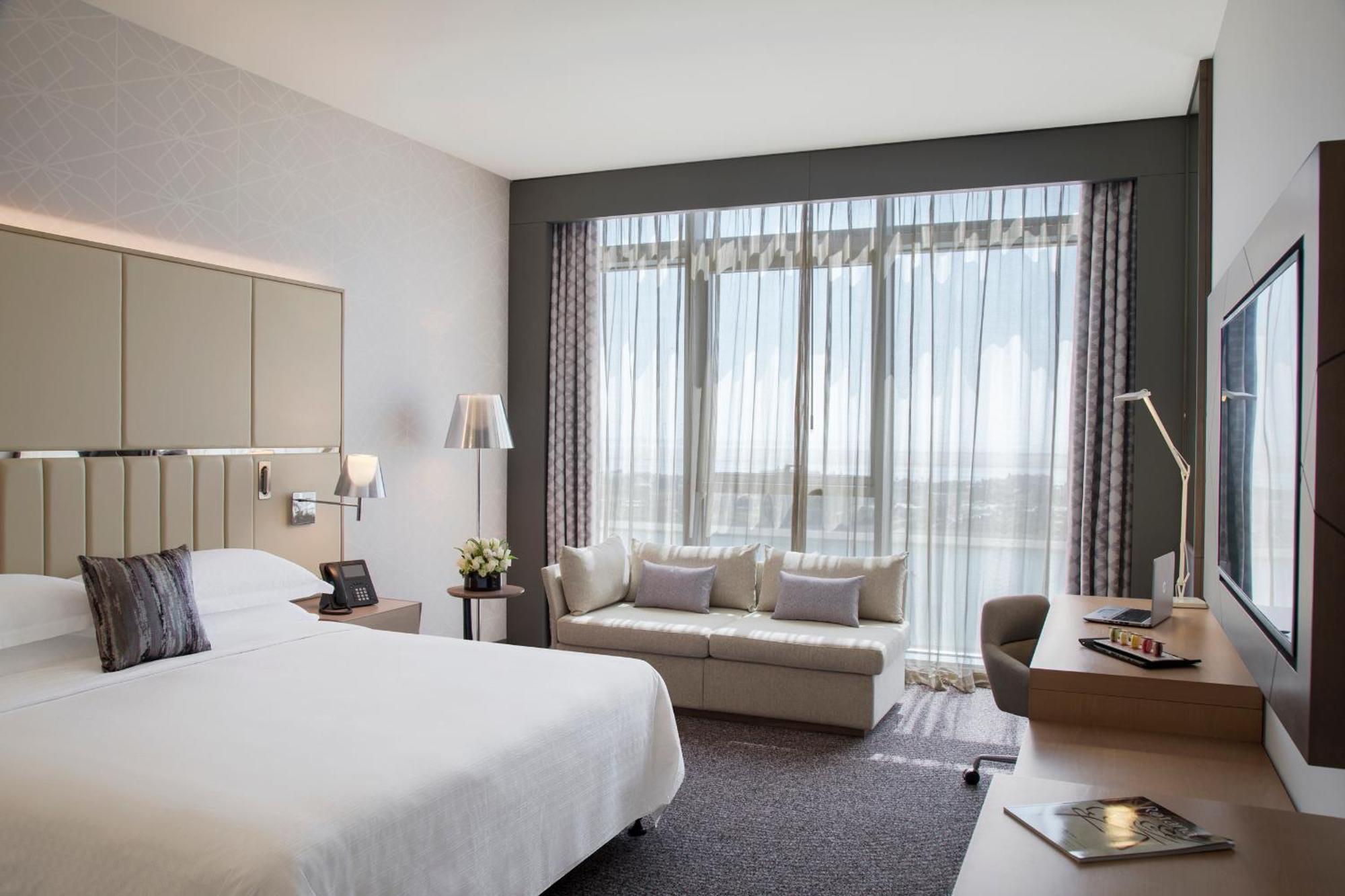 High Floor Room  - King Bed