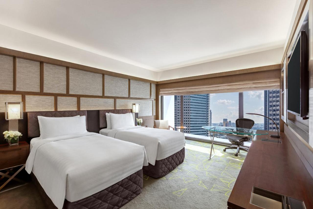 Deluxe Panoramic Room, City View, High Floor