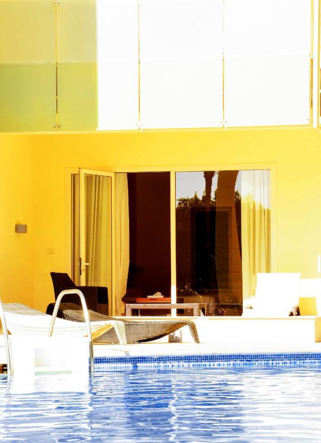 Chambre Double ou Lits Jumeaux Supérieure - Vue sur Piscine