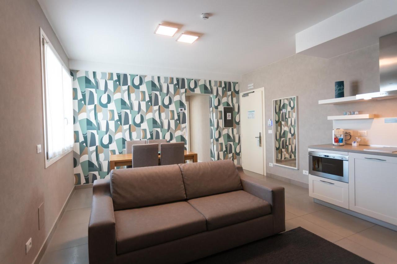 Suite Balcony Beach Access