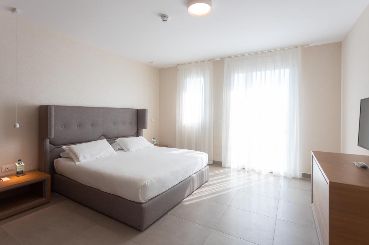 Junior Suite Terrace Beach Access