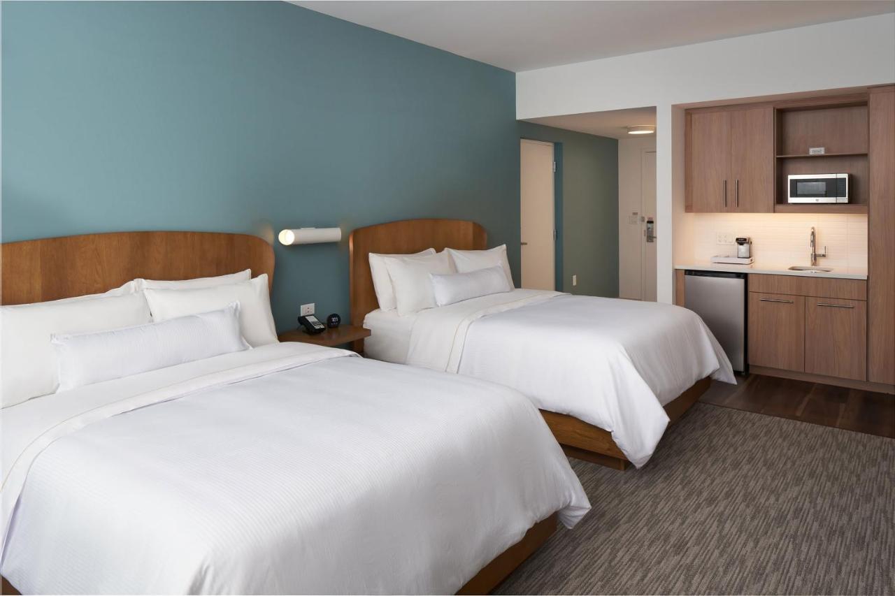 Queen Room Two Queen Beds No Resort Fee