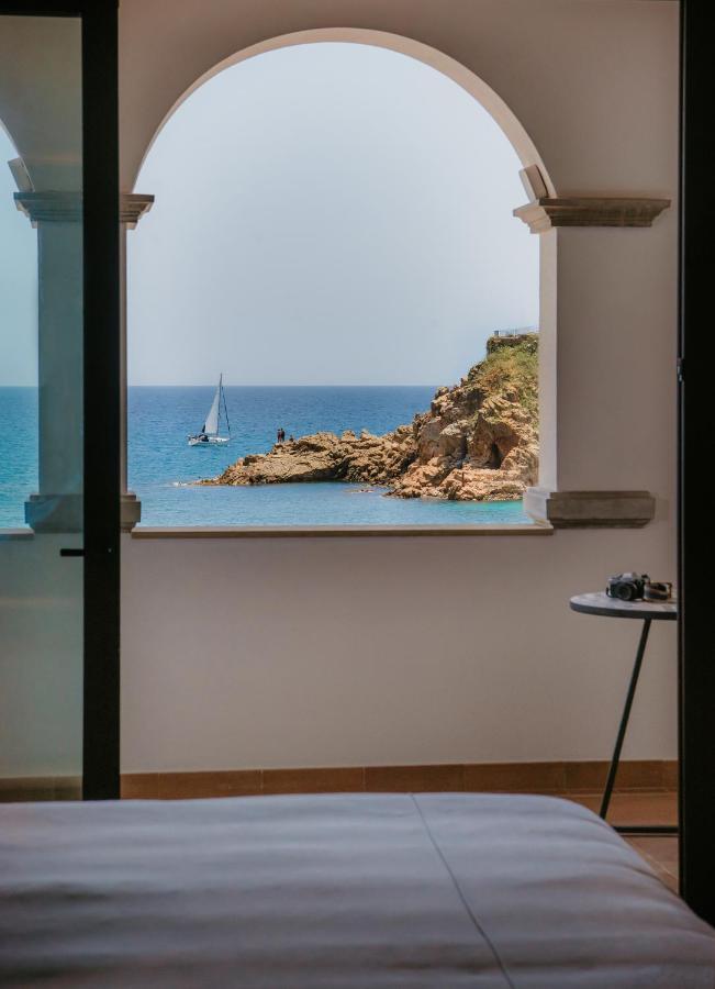 Habitación Triple Superior con vistas al mar