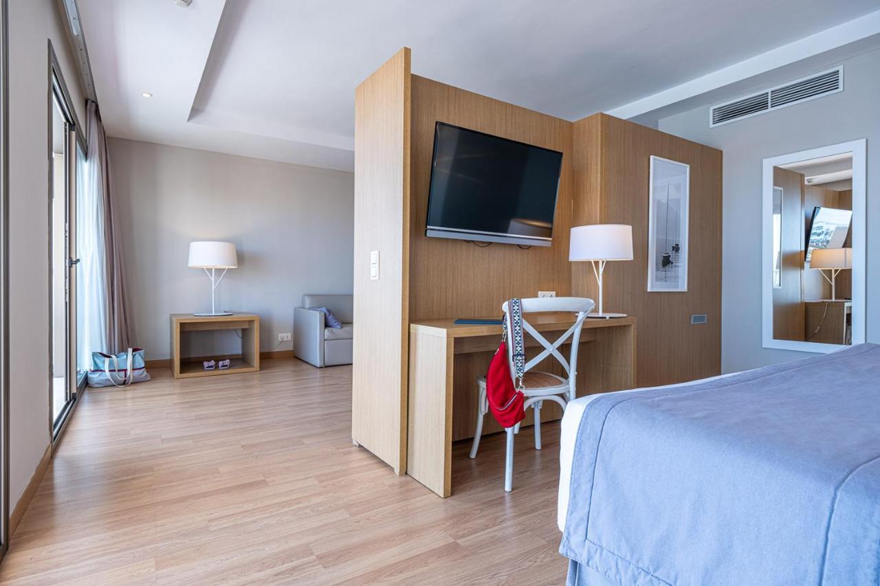 Junior Suite mit Meerblick (2 Erwachsene + 2 Kinder)