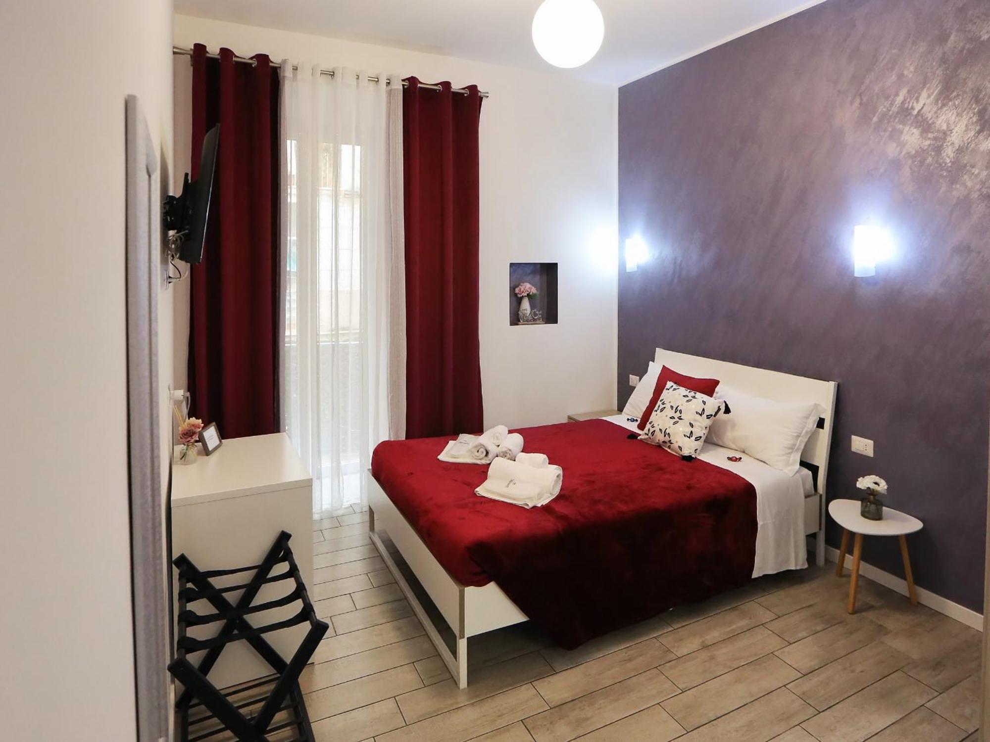 Habitación con cama extragrande.