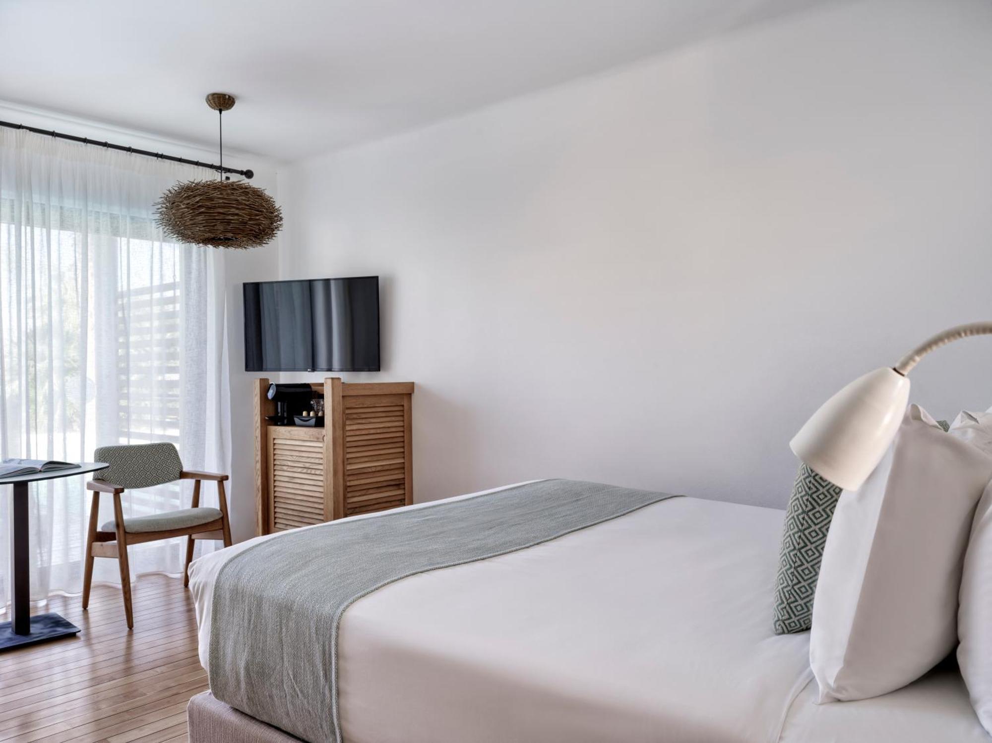 Luxury Double Room with Shared Pool