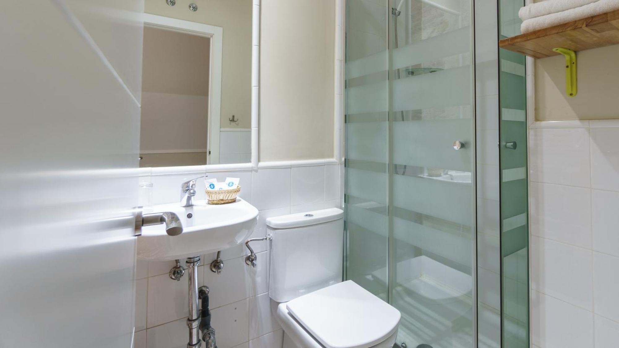 Quarto Duplo Superior com Vista para a Rua