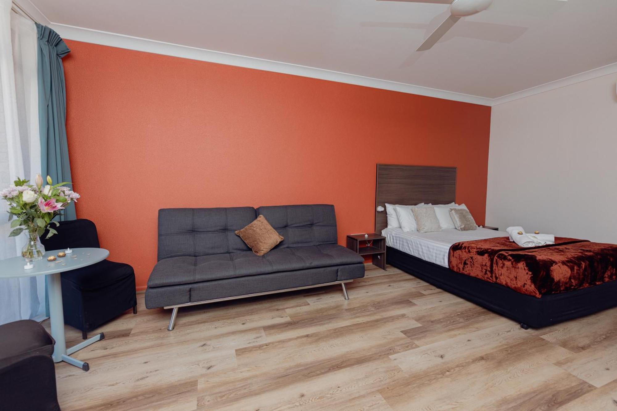 Deluxe Queen Room
