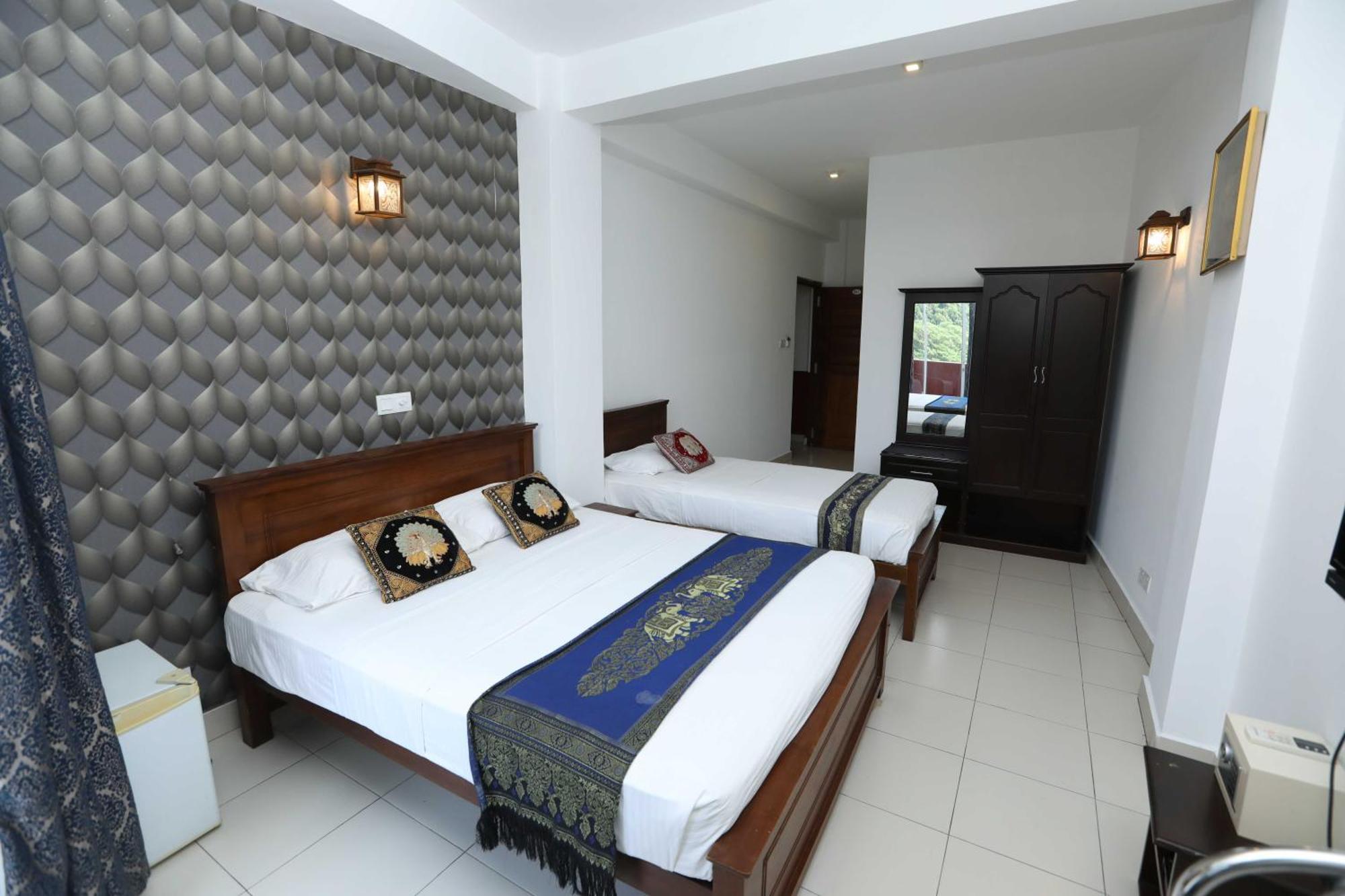 Deluxe Double or Twin Room