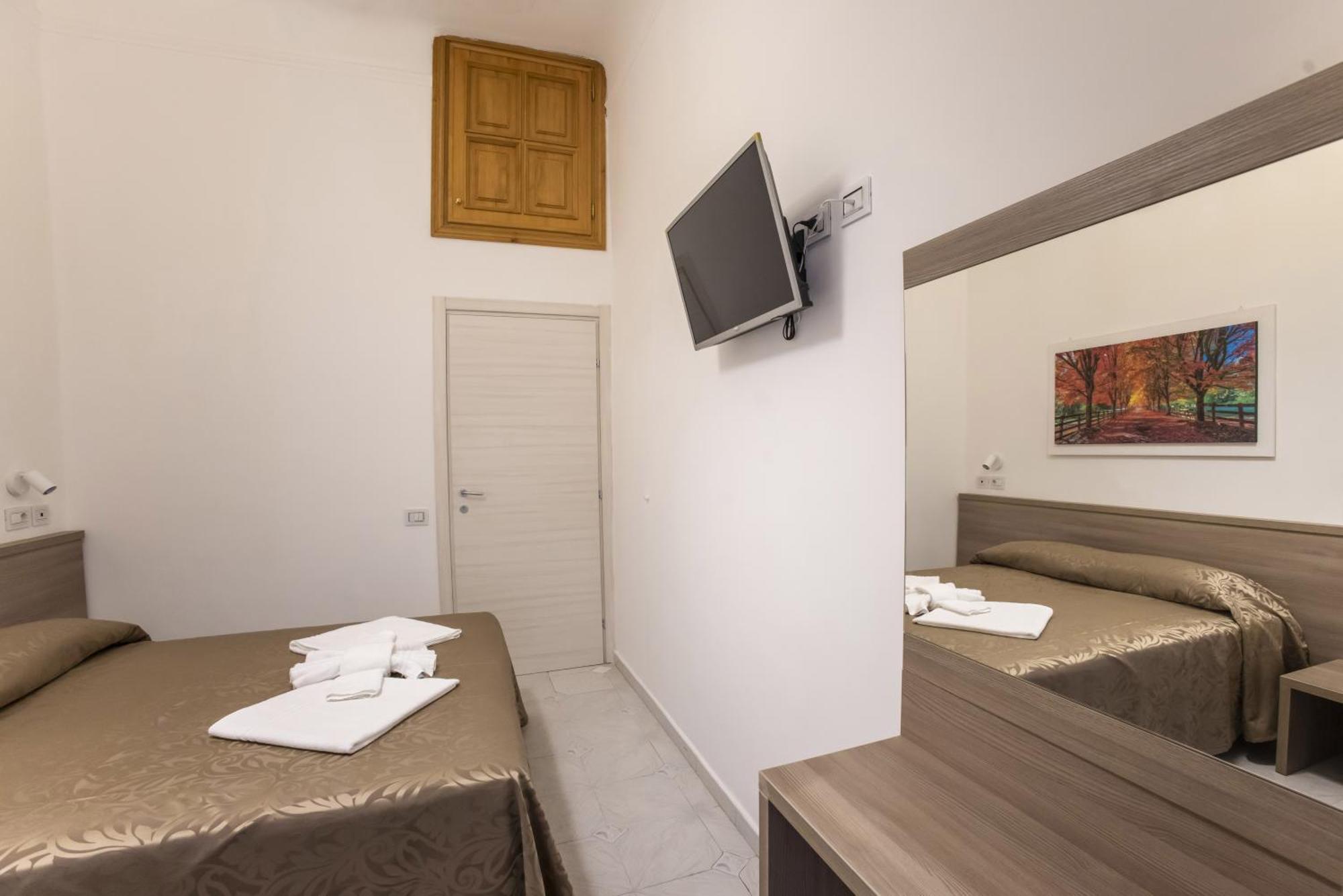 Quarto Duplo com Banheiro Privativo