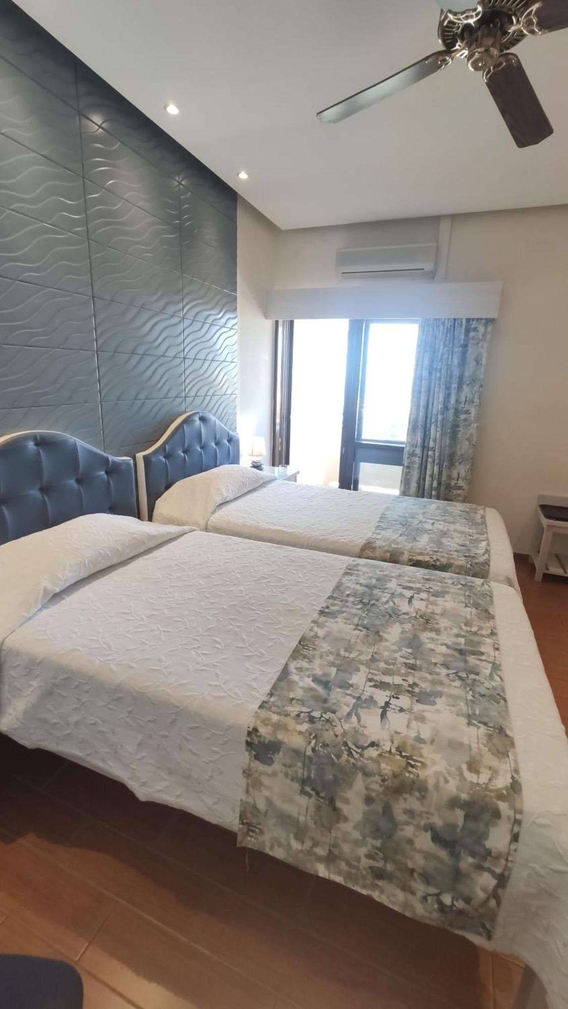 Superior Twin Room Balcony Sea or River View
