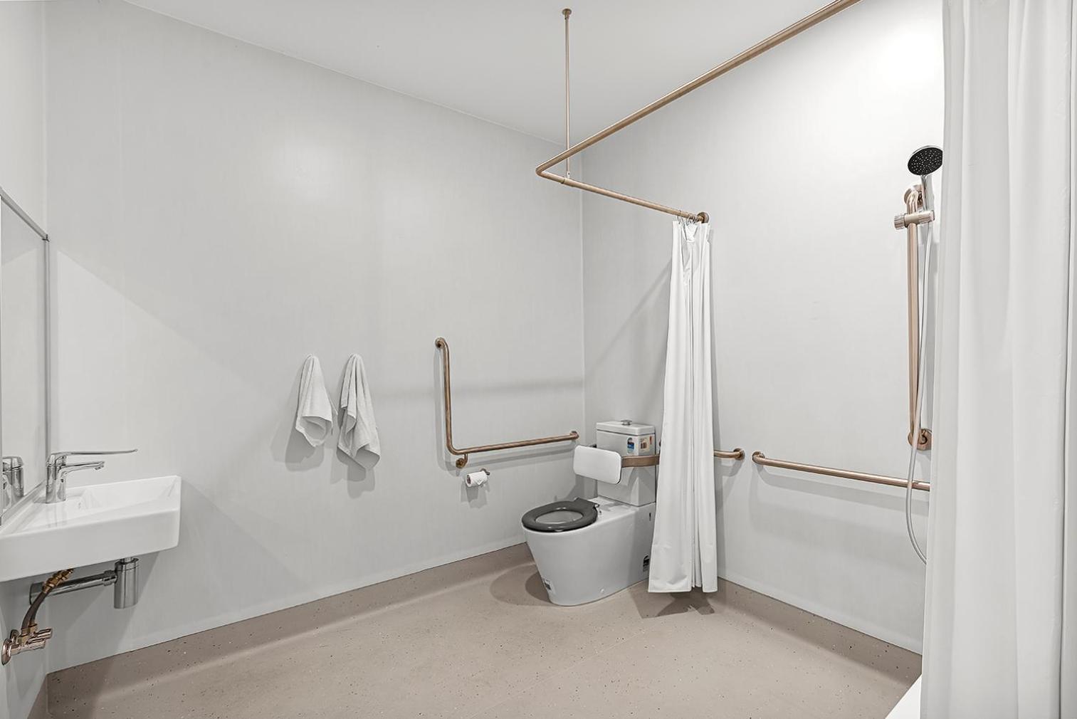 Accessible One Bedroom Villa Queen Bed Kitchenette
