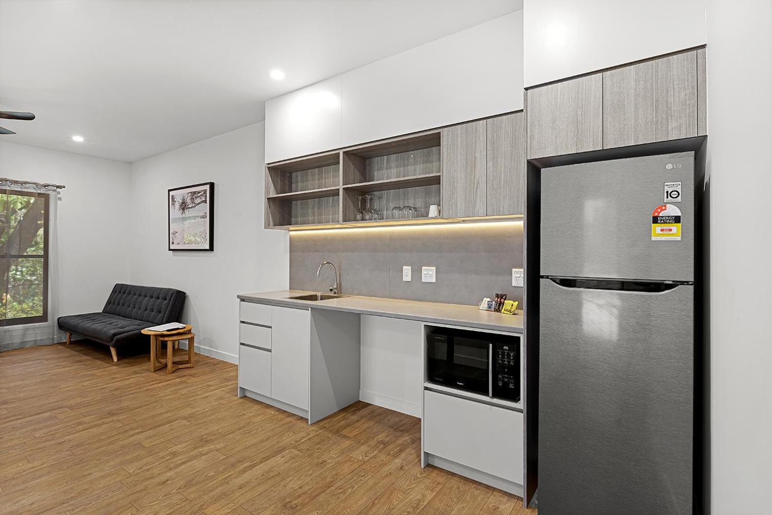 Accessible One Bedroom Villa Queen Bed Kitchenette