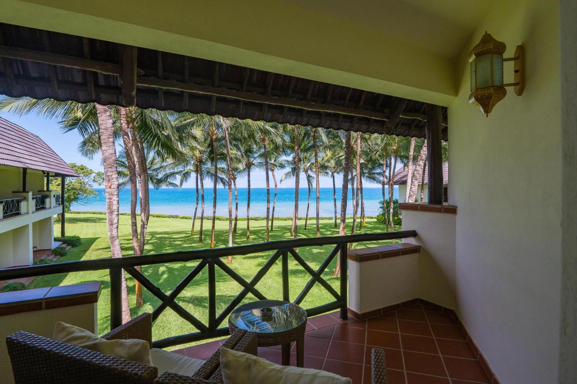 Quarto com 2 Camas de Solteiro e Vista do Mar