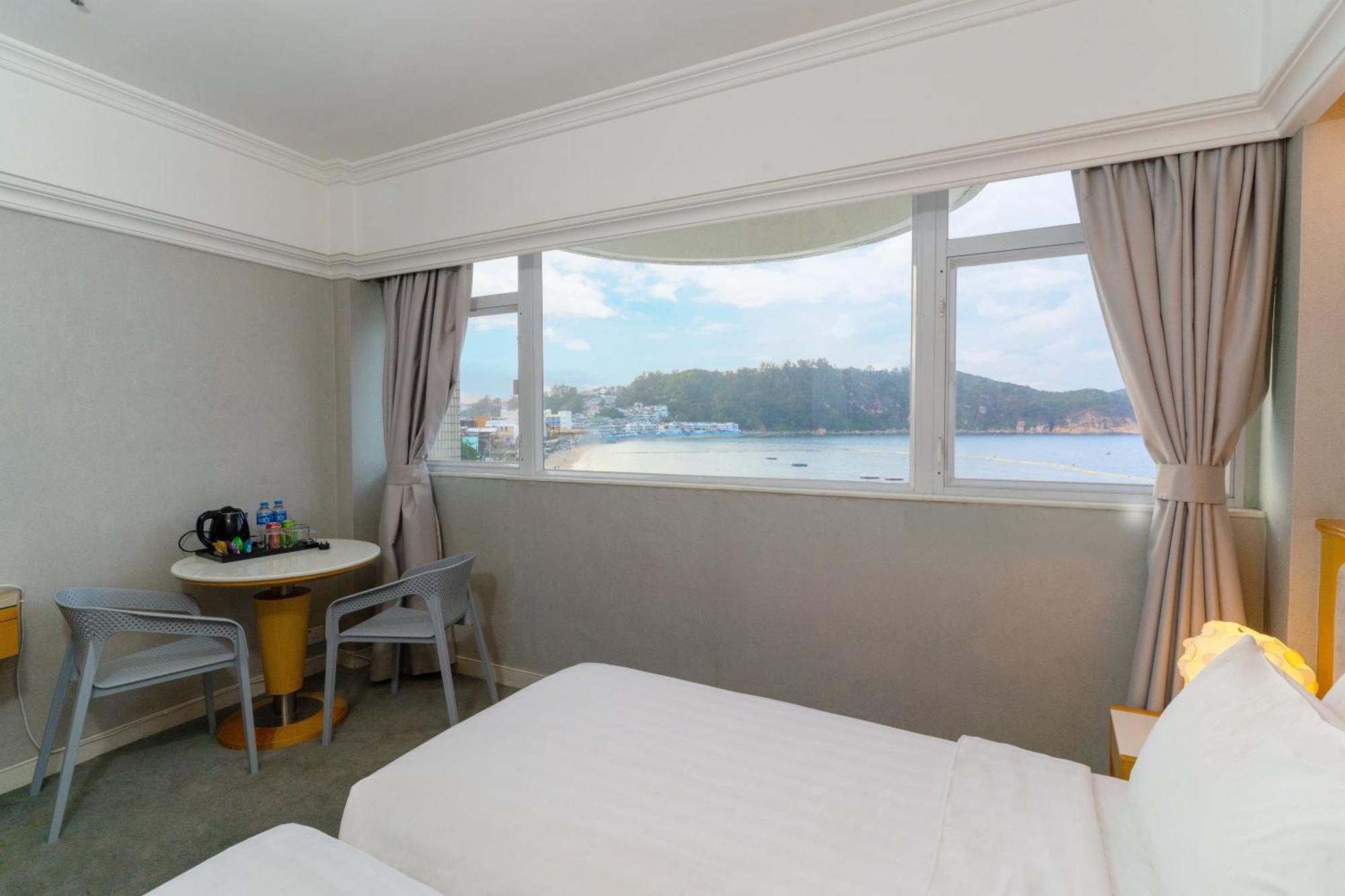 Standard Twin Room with Sea View