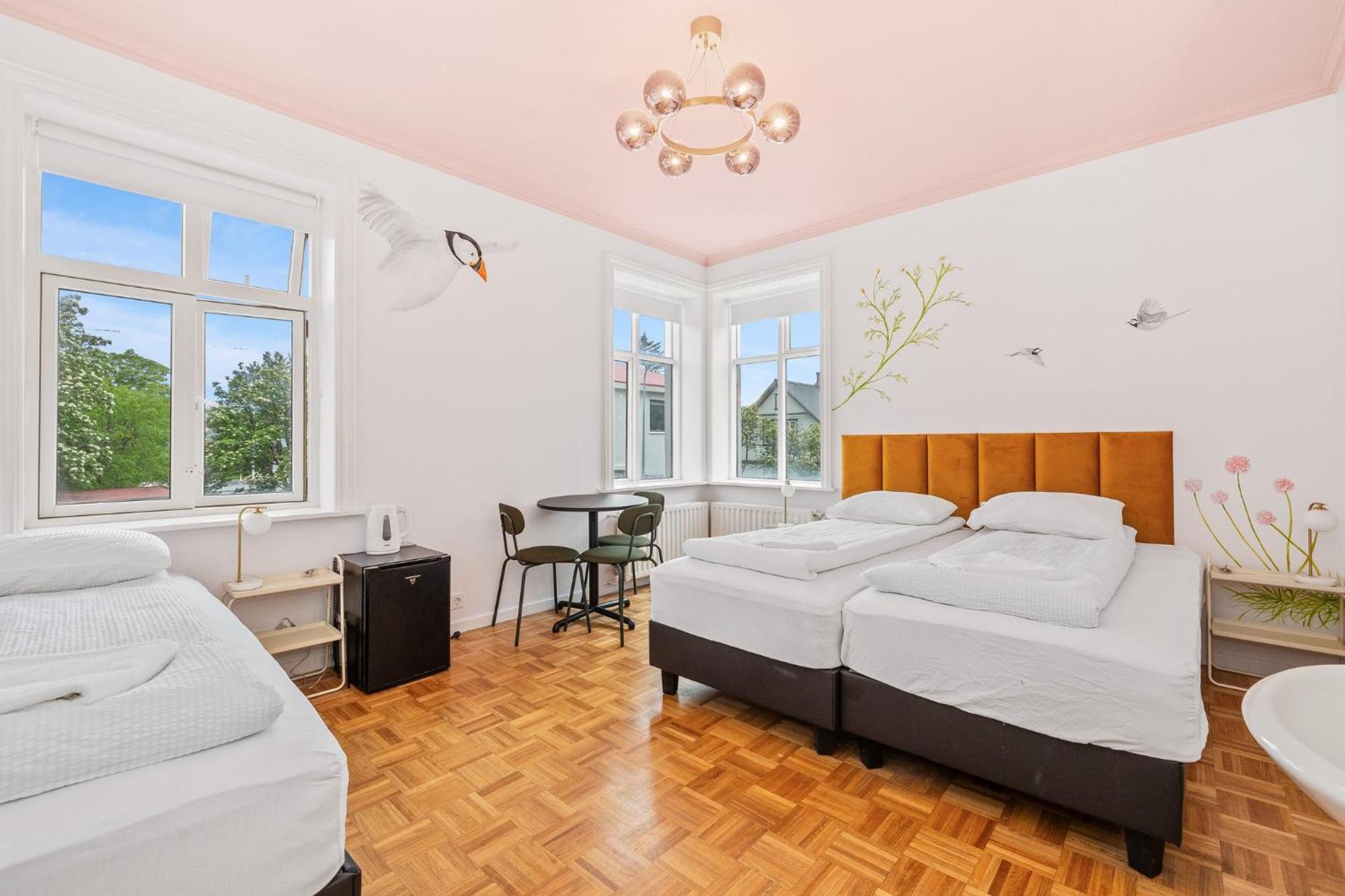 Triple Room with Shared Bathroom,1620997395:JPEG