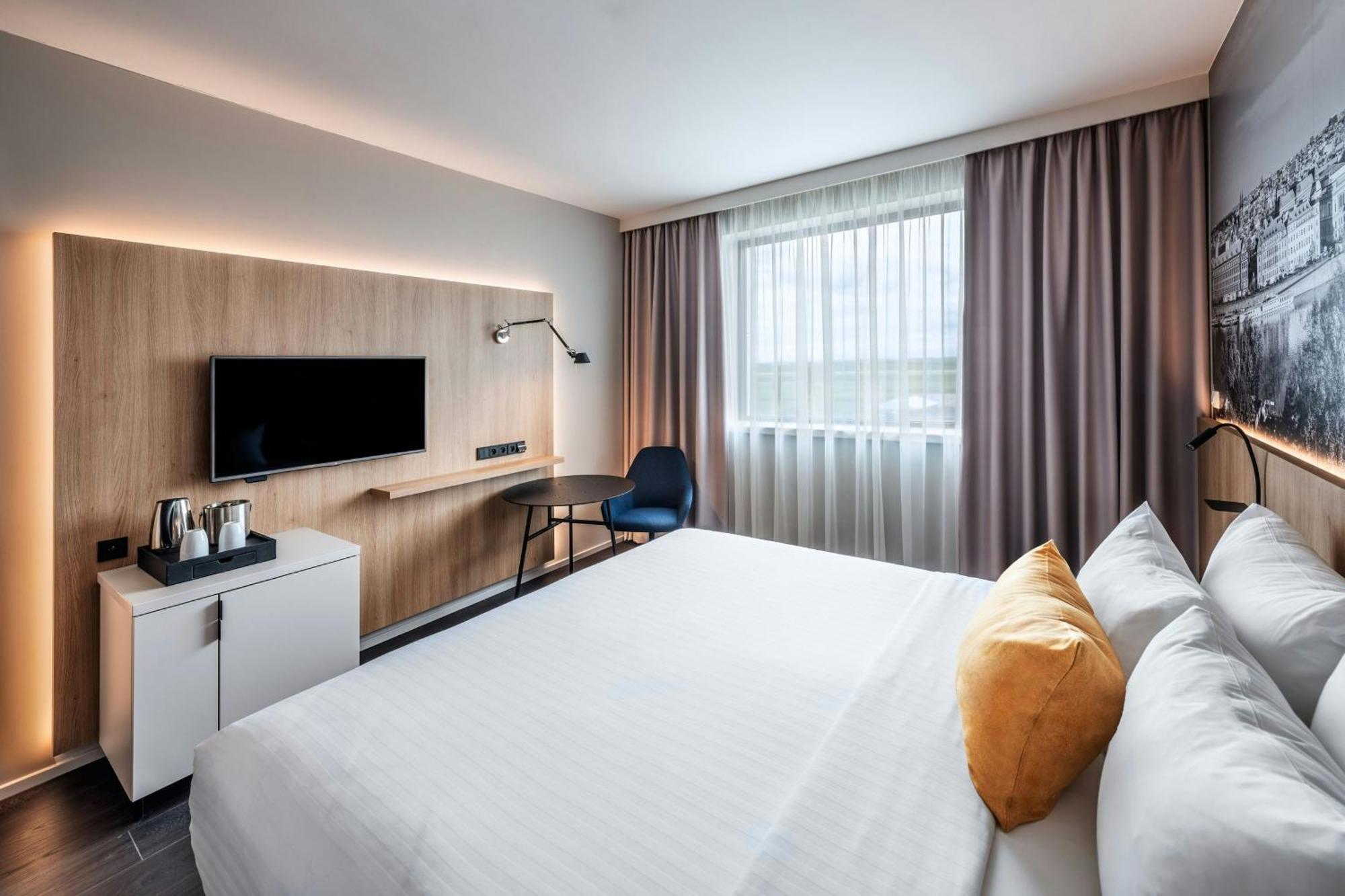 Guest Room, 1 King