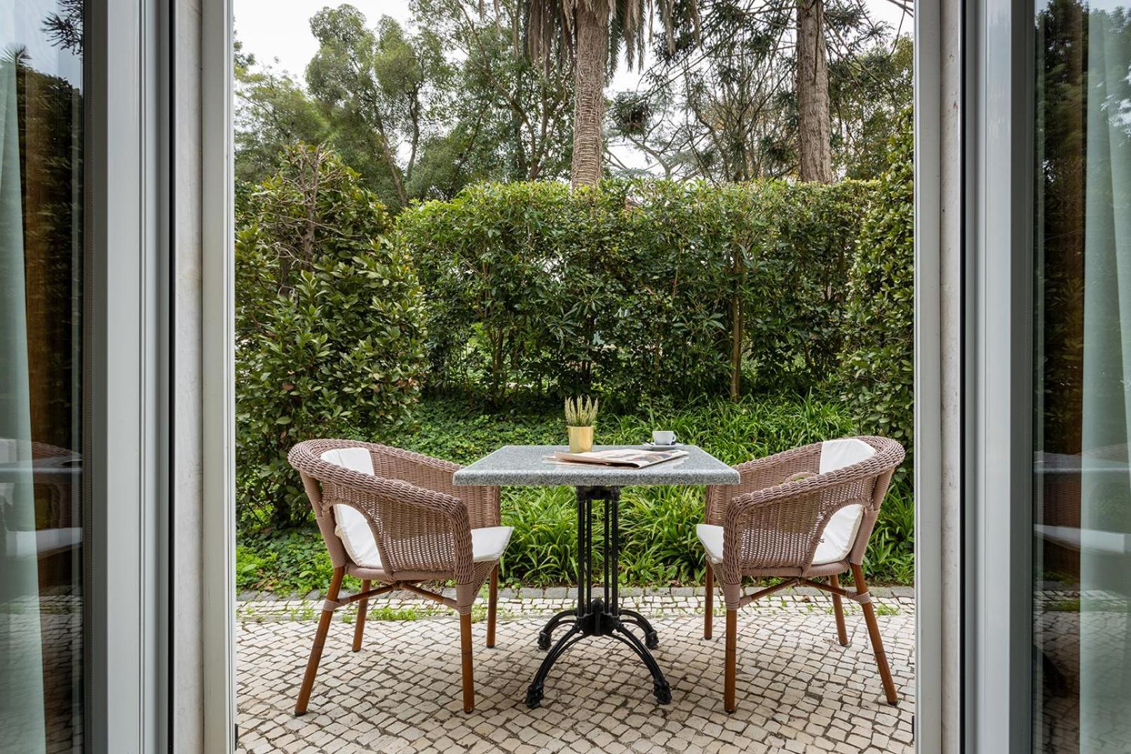 Premium Tweepersoonskamer met 2 Aparte Bedden en Uitzicht op de Tuin