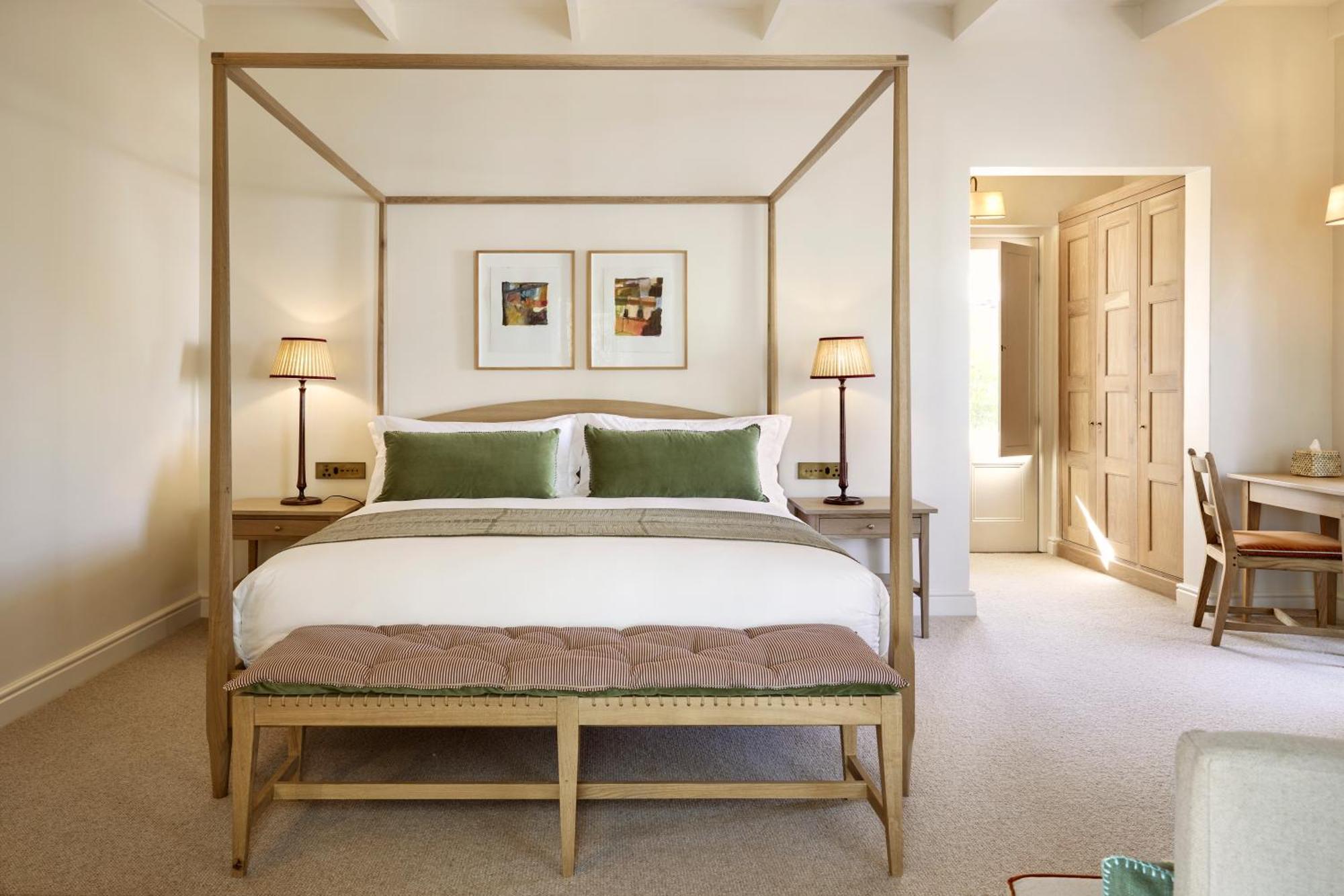 Luxury Room,1649880211:JPEG