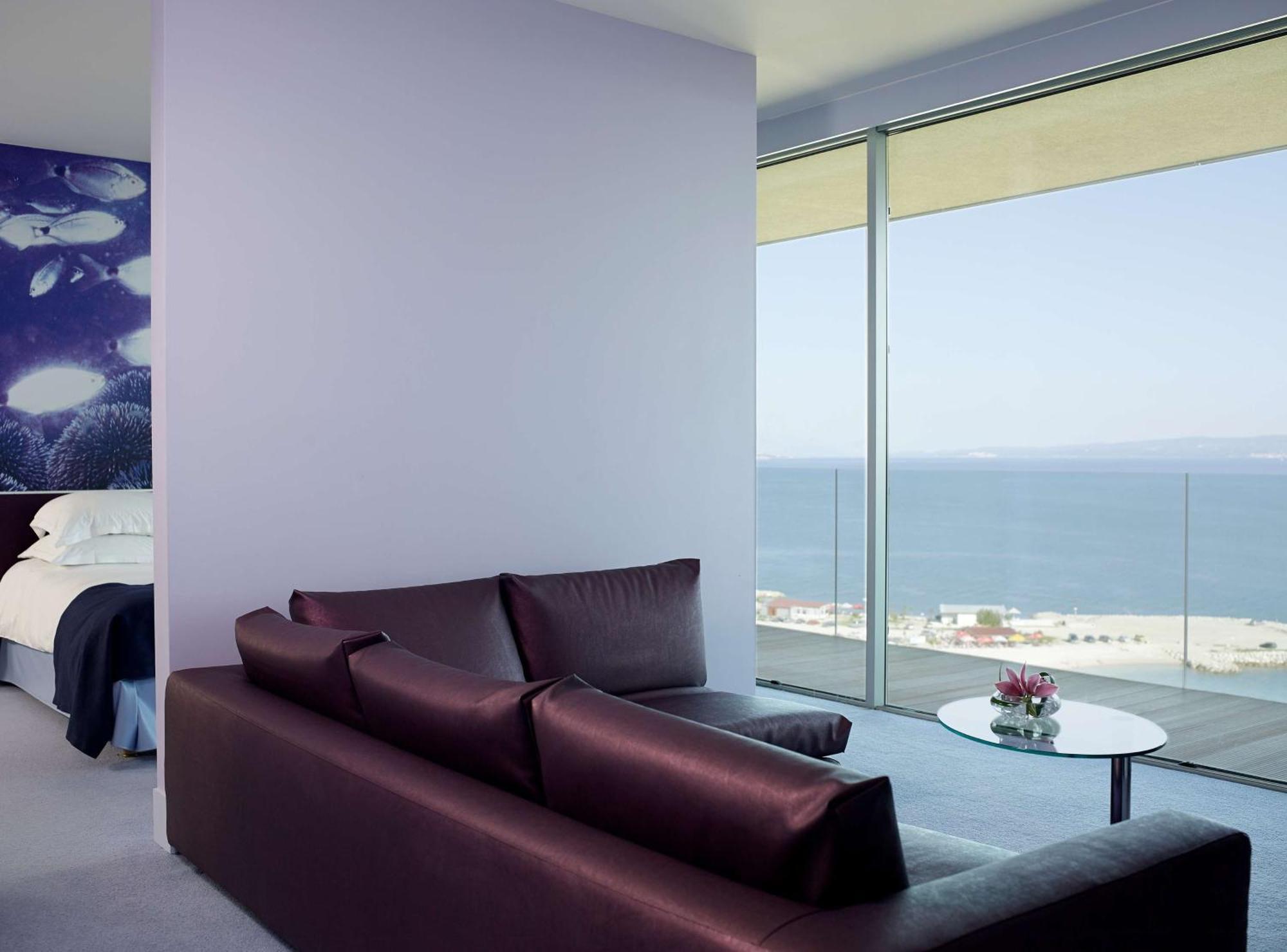 Suite Superior con vistas al mar y balcón