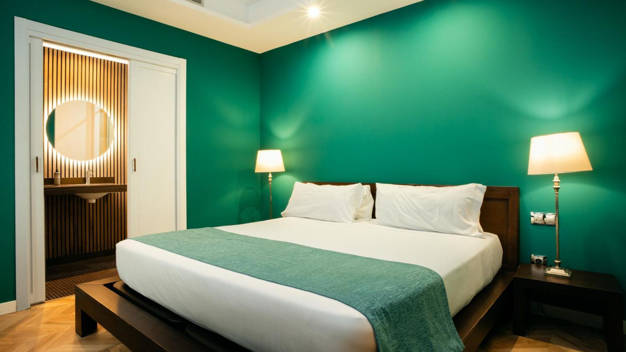 Interior Small Double Room