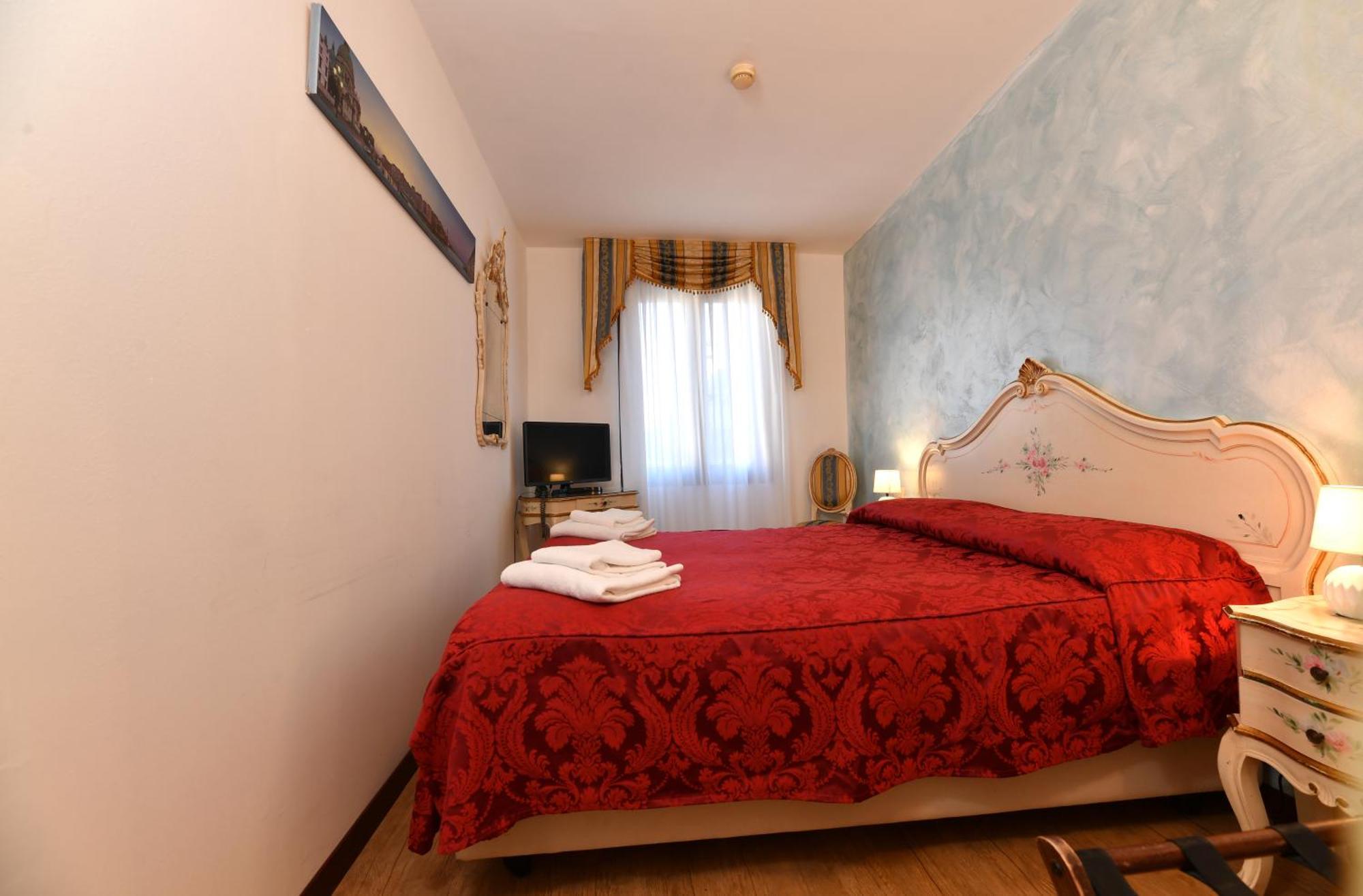 Chambre Double ou Lits Jumeaux Économique