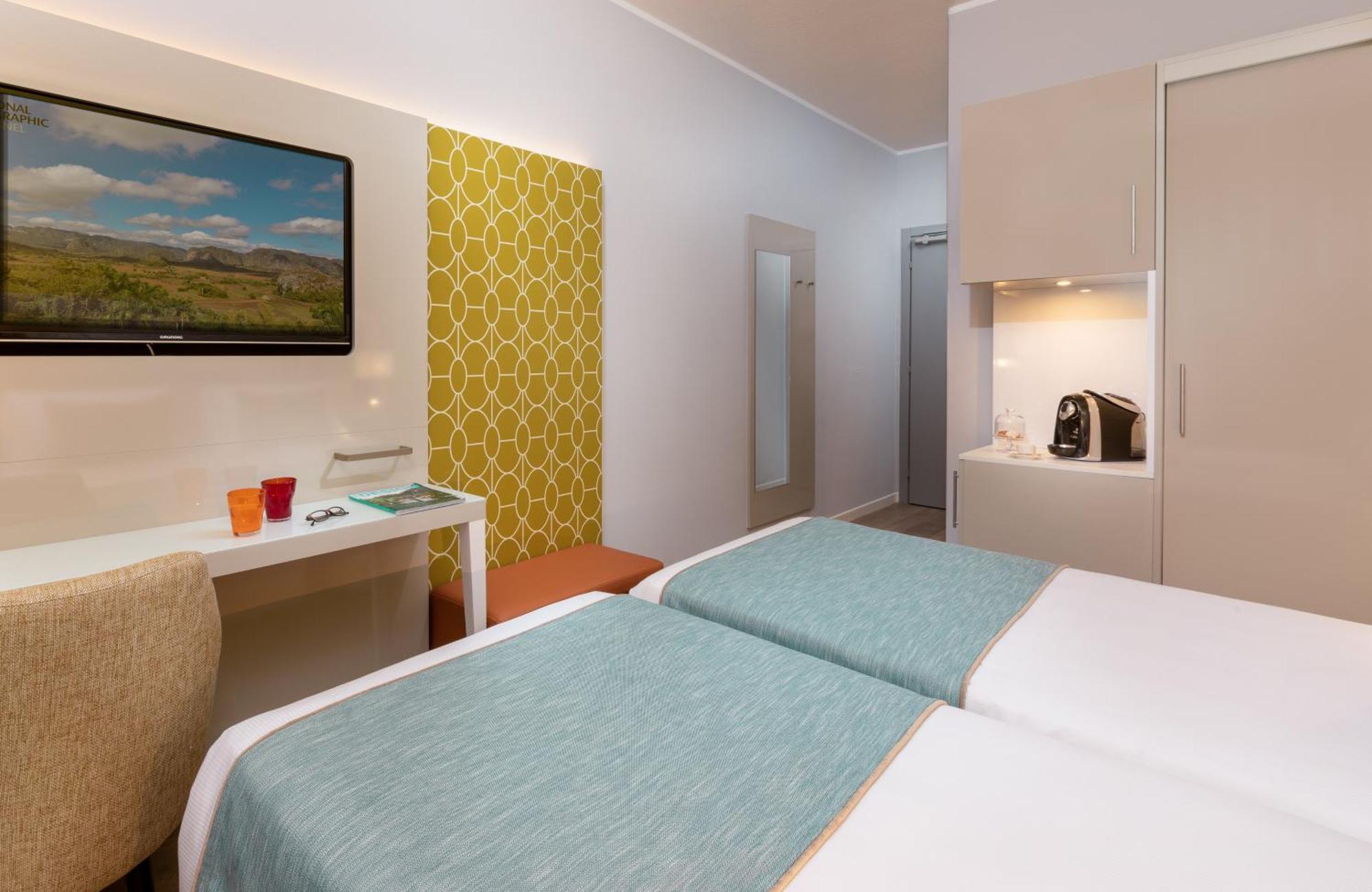 Quarto Comfort com Cama de Casal ou 2 de Solteiro