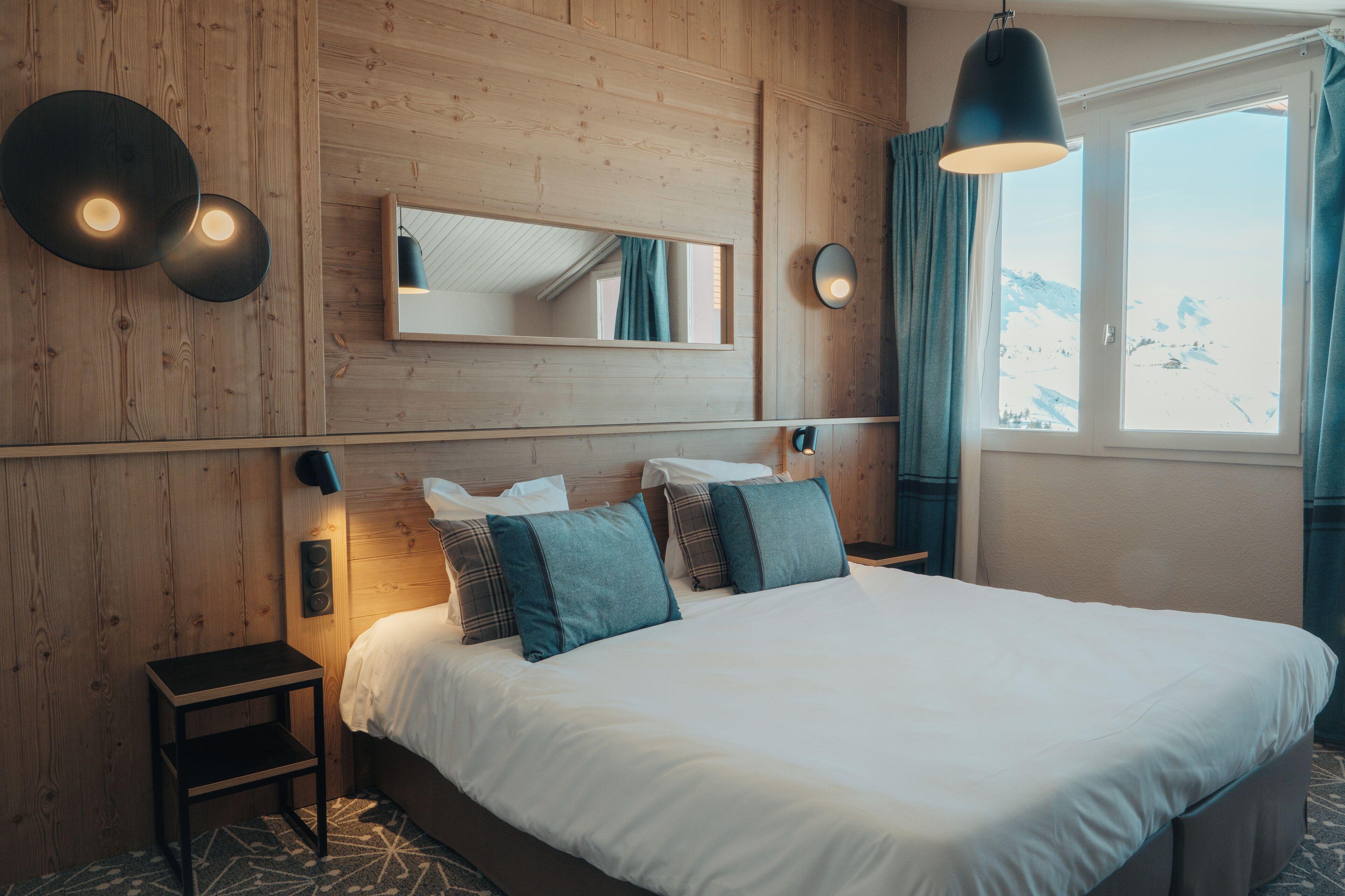 Double or Twin Room slope view
