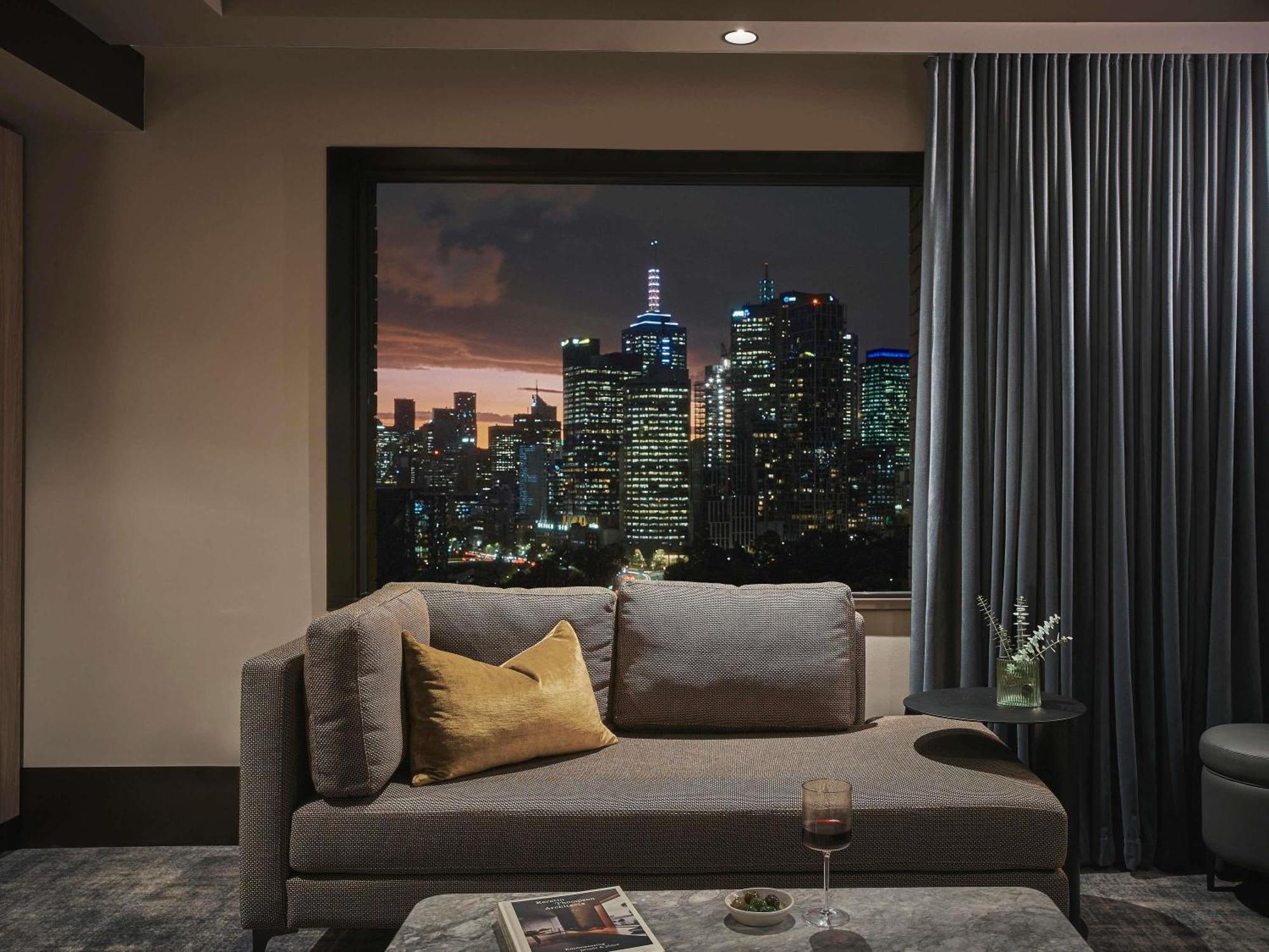 Superior King Suite with City and Garden View
