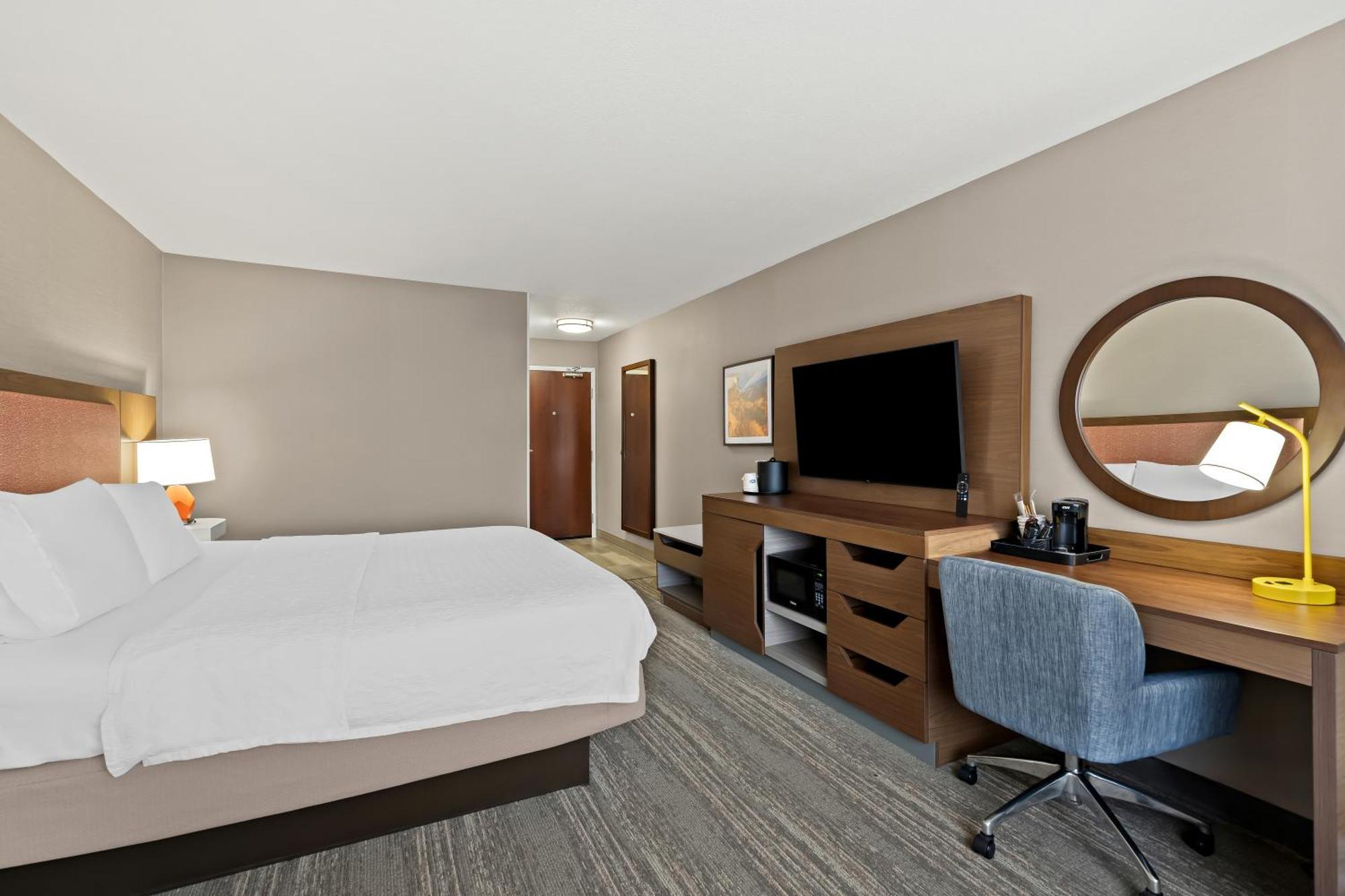 King Room King Bed Non-Smoking