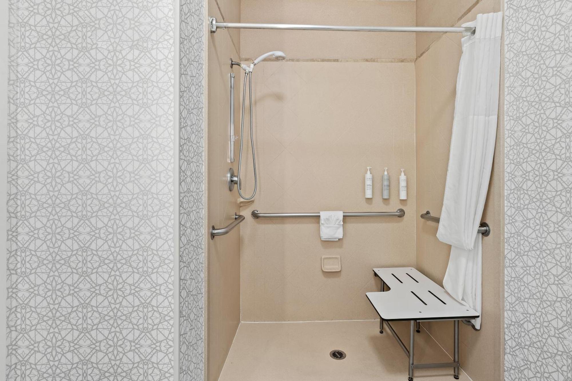 King Room Accessible Tub Mobility Hearing Access or Non-Smoking