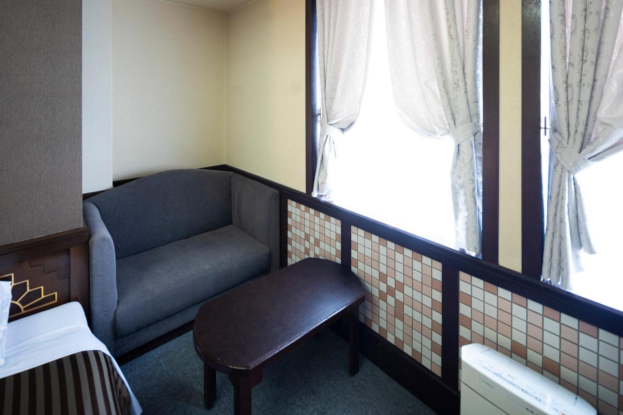 Twin Room Smoking