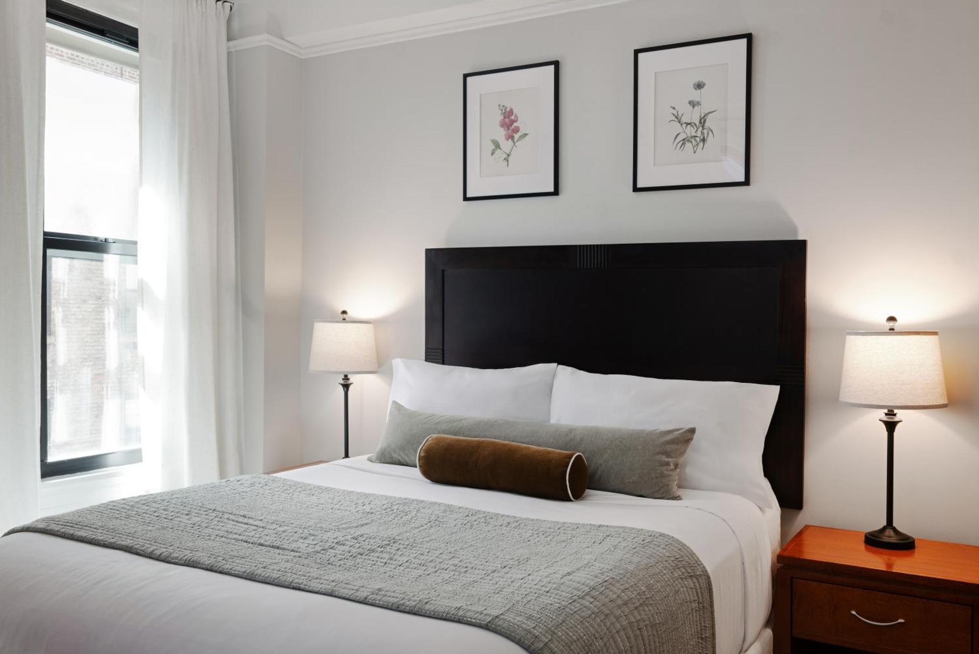 The One-Bedroom Queen Apartment