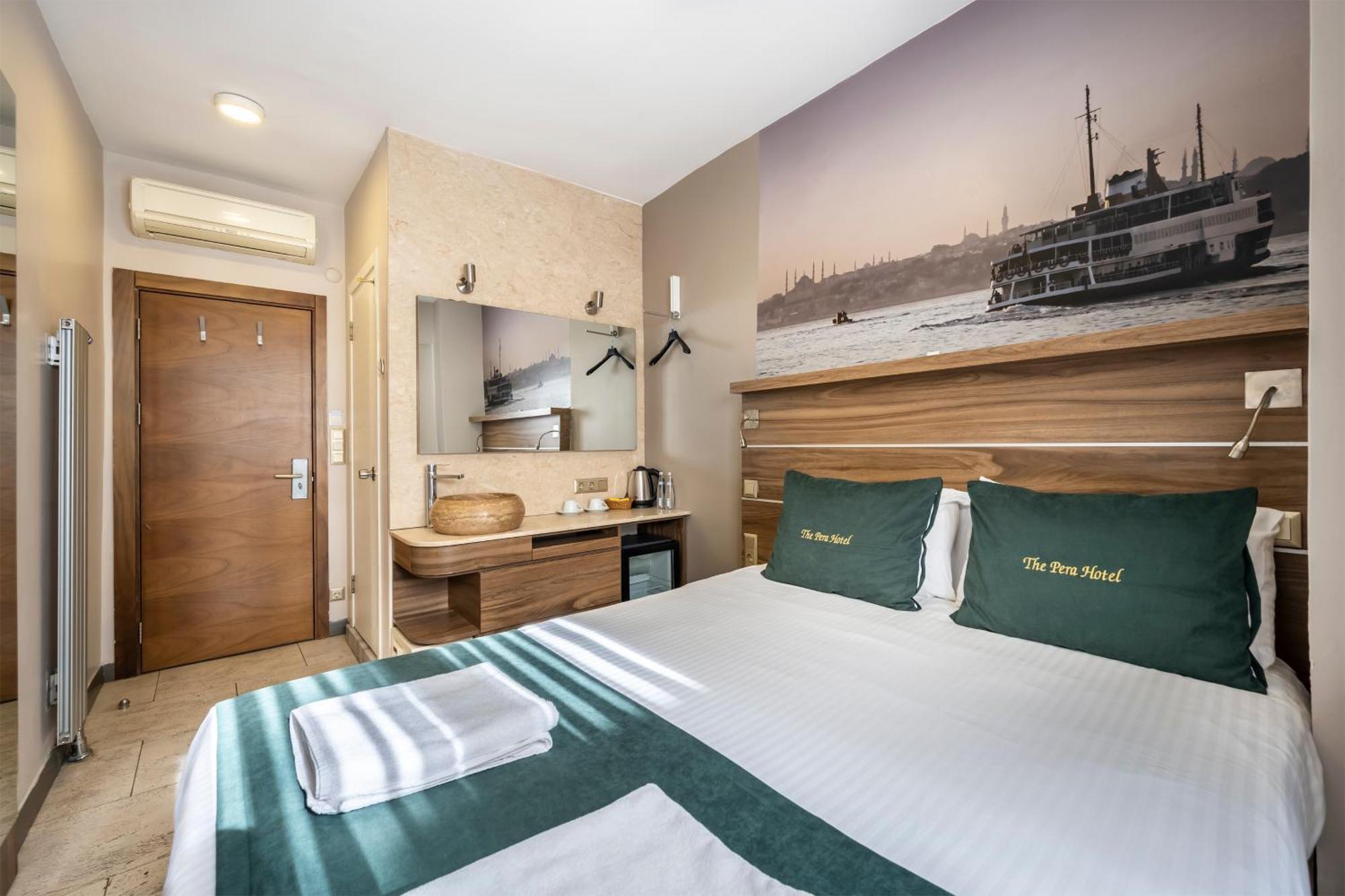Double Room,1742648515:JPEG