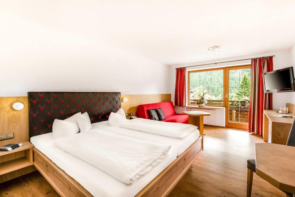 Quadruple Room,1746885397:JPEG